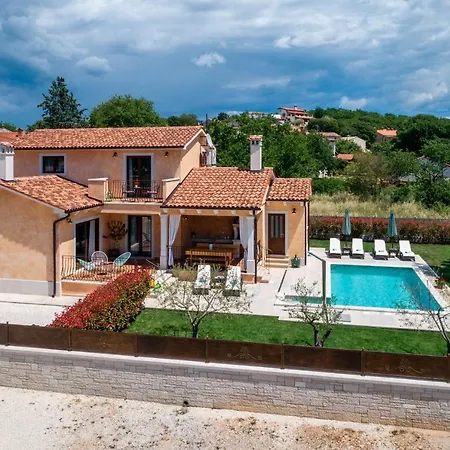 Rotonda Villa *